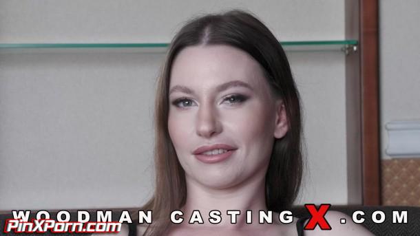 WCX, A czech girl Lauren Black, Casting