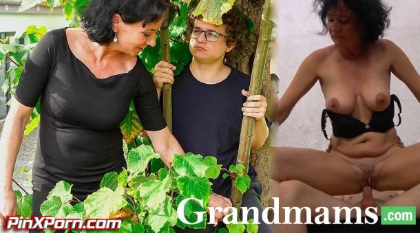 GrandMa, Rita Black Stalker Has Finally Sex With Her Jambie King