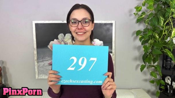 CzechSexCasting, E297 Iris Bloom, Sexy Slovakian knows how to make an impression