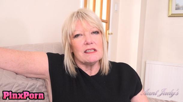 POV Your New Sex Therapist Amy Knows Exactly What You Need