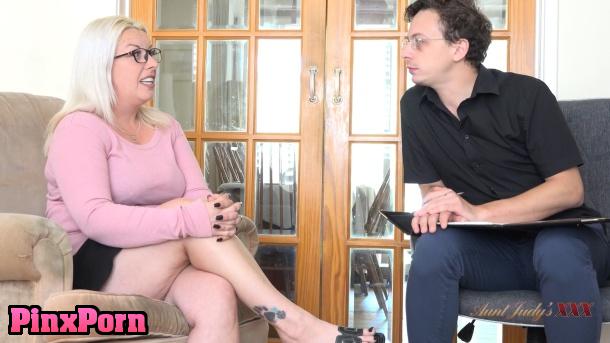 36yo British Blonde Mel Moore Gets Unconventional Sex Therapy