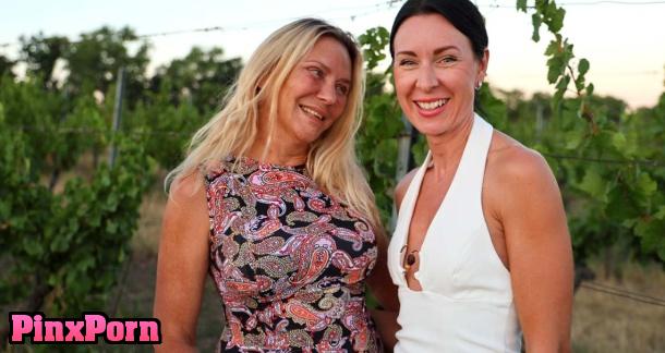 Mya Evans, Linda Caprice, Public cumming at a vineyard